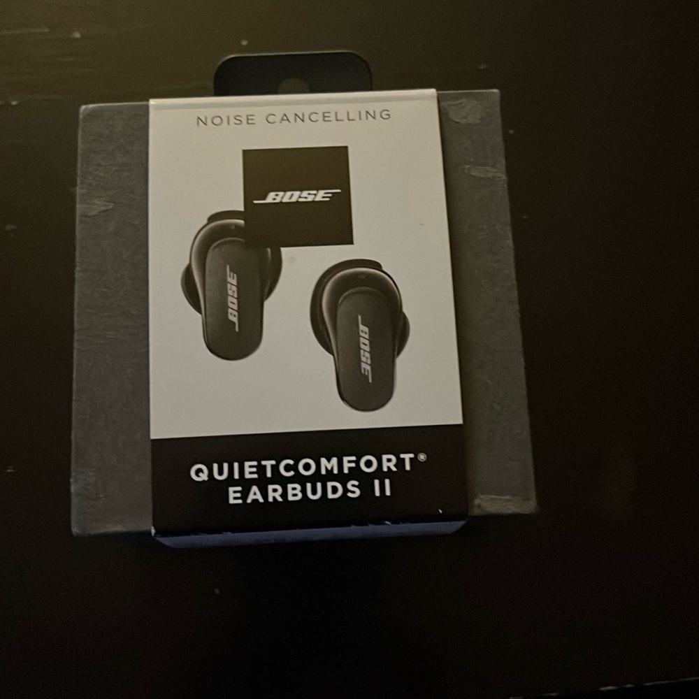 Bose quiet Comfort earbuds, brand new in box, never opened!